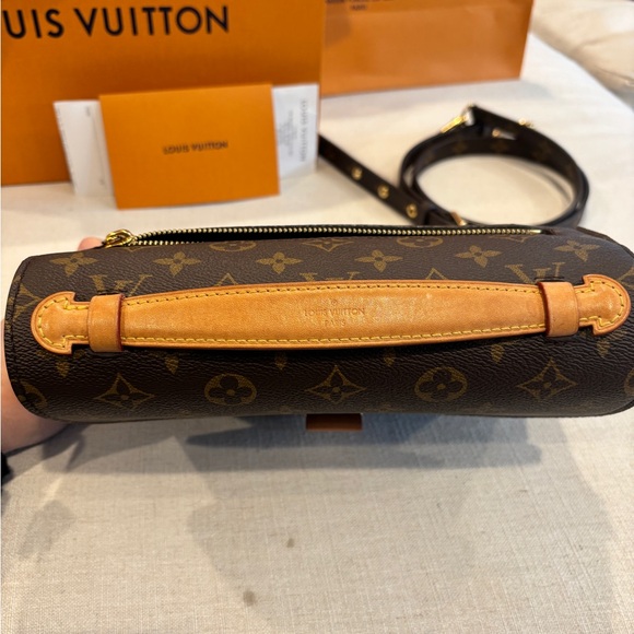 2024 Louis Vuitton Pochette Métis in Classic Monogram, Pre-loved - Picture 3 of 8